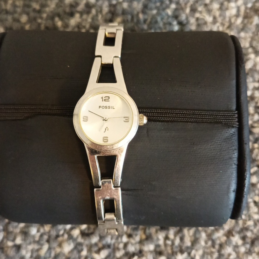 Fossil F2 ES9378 white dial bracelet women's watch